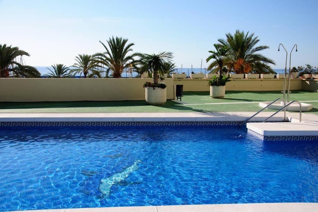 Appartement Palmeras Puerto Paraiso เอสเตโปนา ภายนอก รูปภาพ