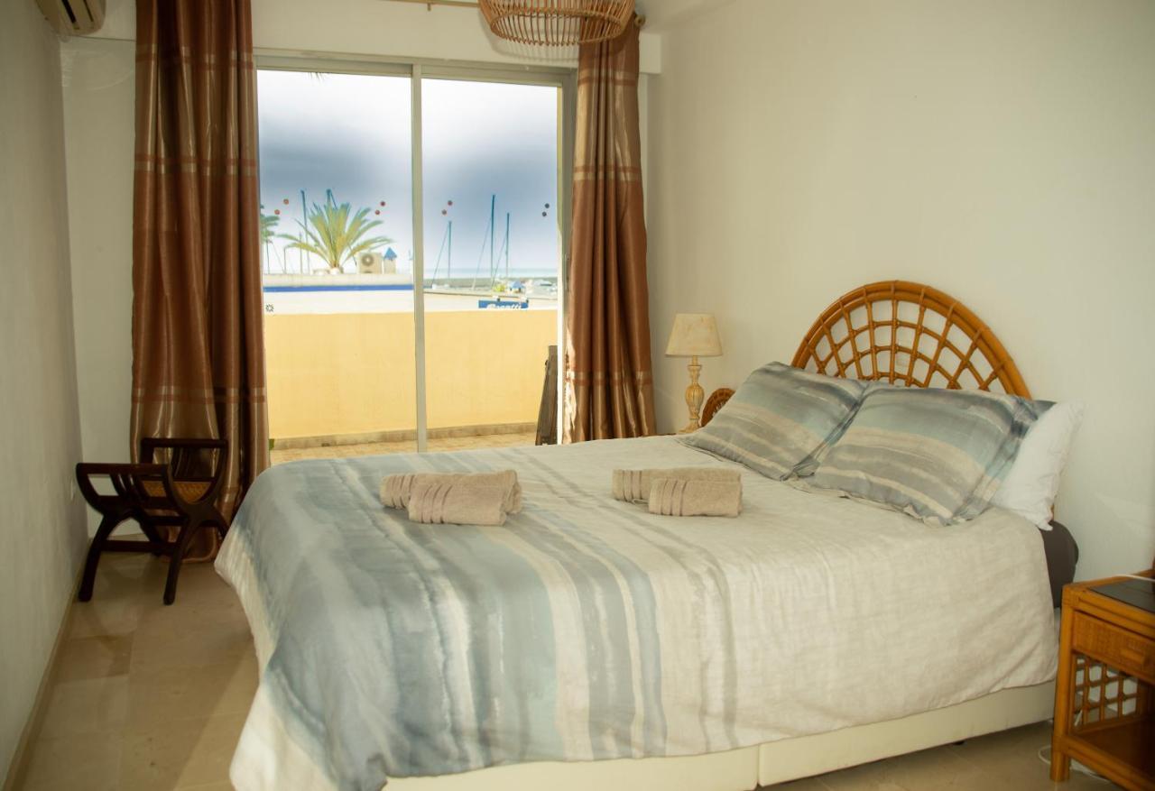 Appartement Palmeras Puerto Paraiso เอสเตโปนา ภายนอก รูปภาพ